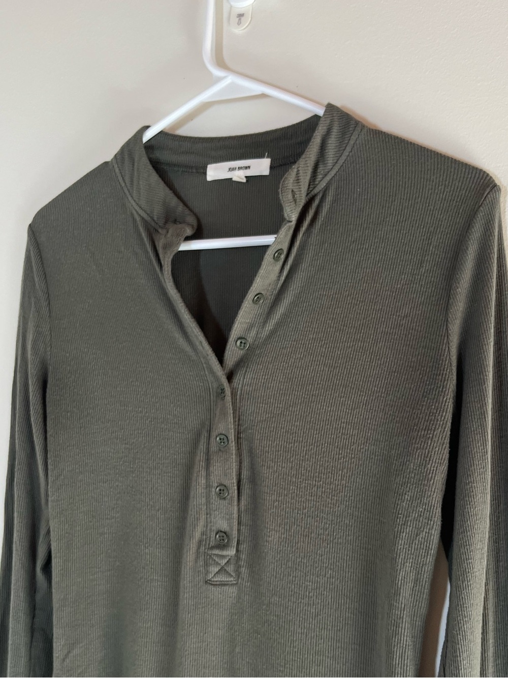 Joah Brown Long Sleeve Button Henley Top in Olive Green Sz Medium/Large - Picture 6 of 9